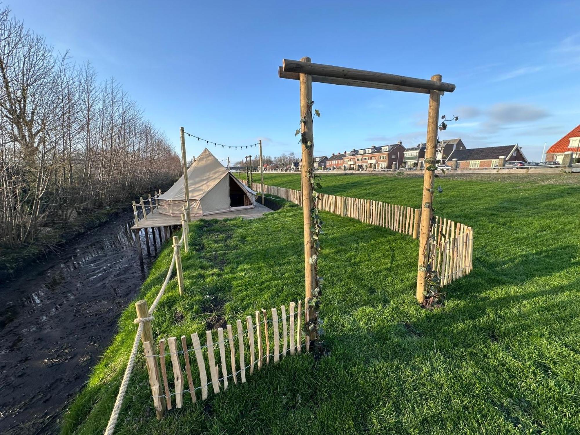 Bell Tent Warmond エクステリア 写真