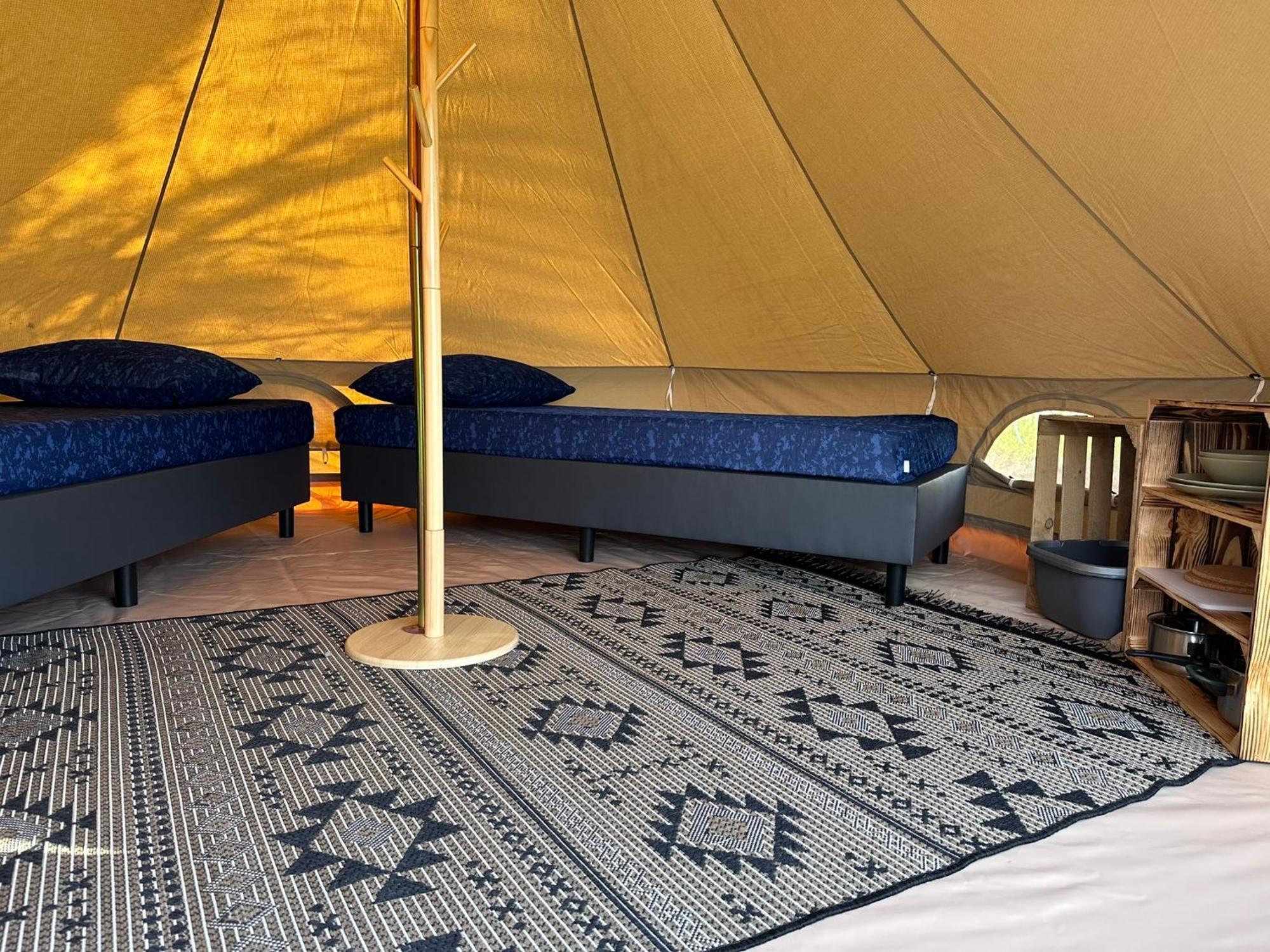Bell Tent Warmond エクステリア 写真