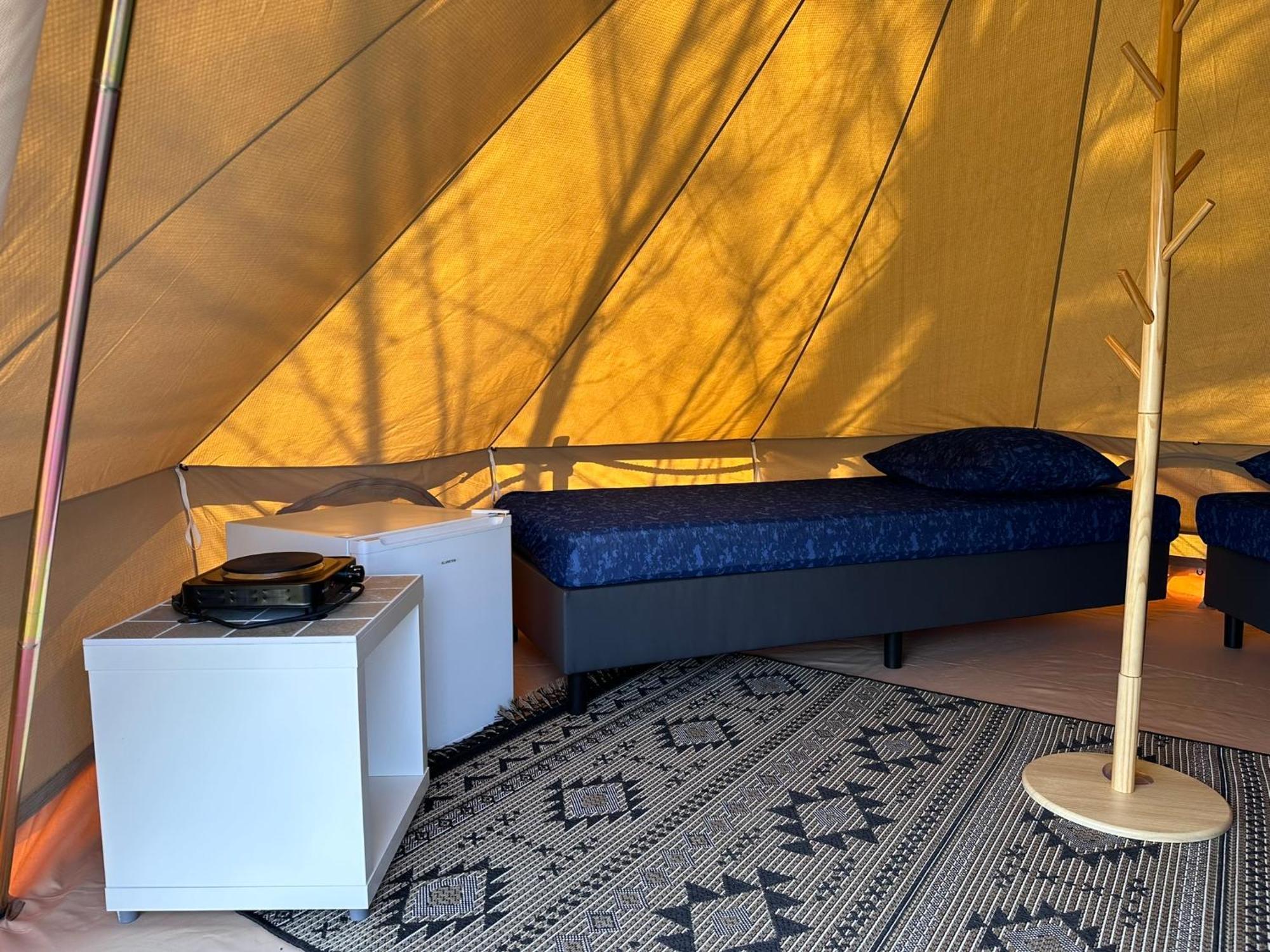 Bell Tent Warmond エクステリア 写真