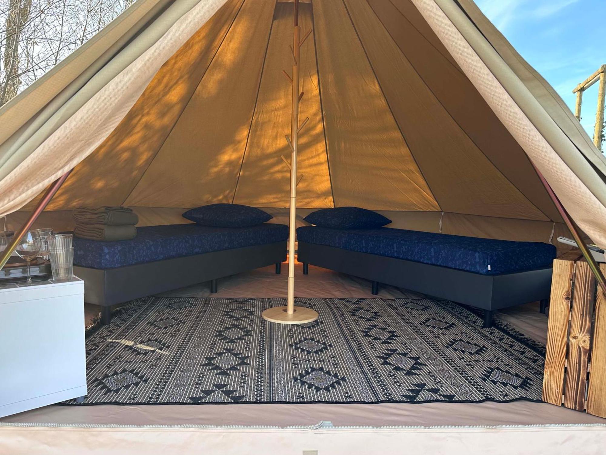 Bell Tent Warmond エクステリア 写真